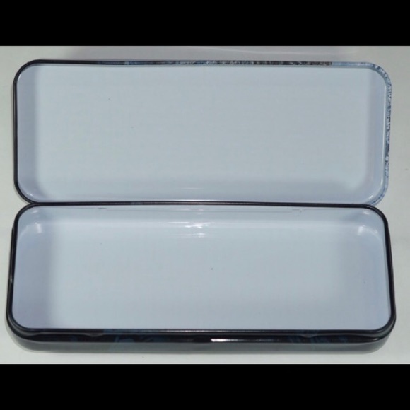 Jurassic World Pencil Case/Tin Universal Studios - Picture 3 of 7